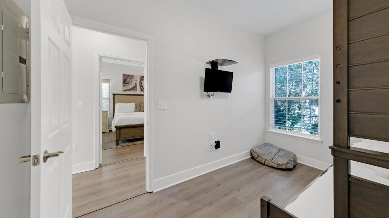 Pelican House - Newly Remodeled, Professionally Decorated, Only About 1 Mile To Seaside! Santa Rosa Beach Bagian luar foto